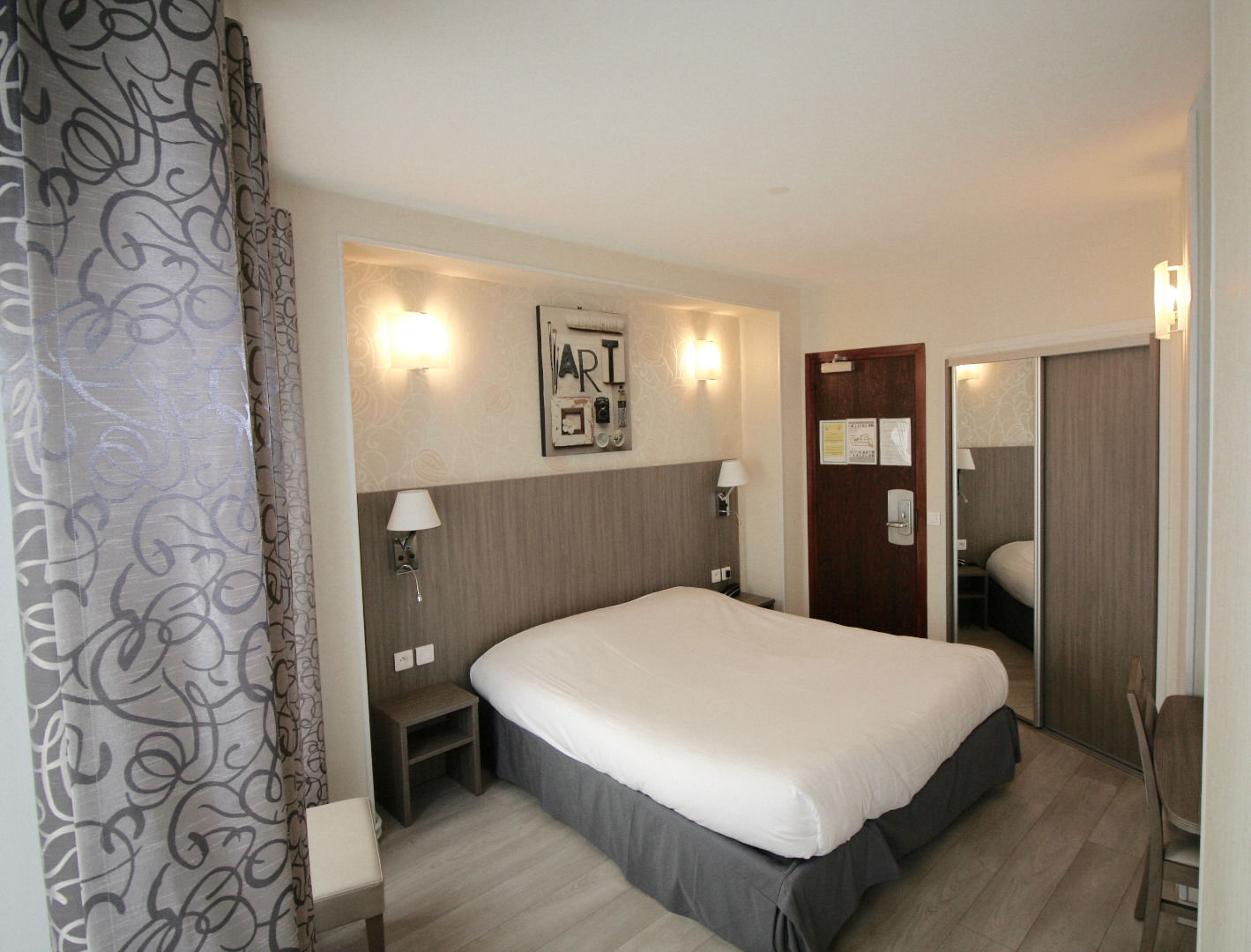 L'Ouest Hotel Paris Phòng bức ảnh